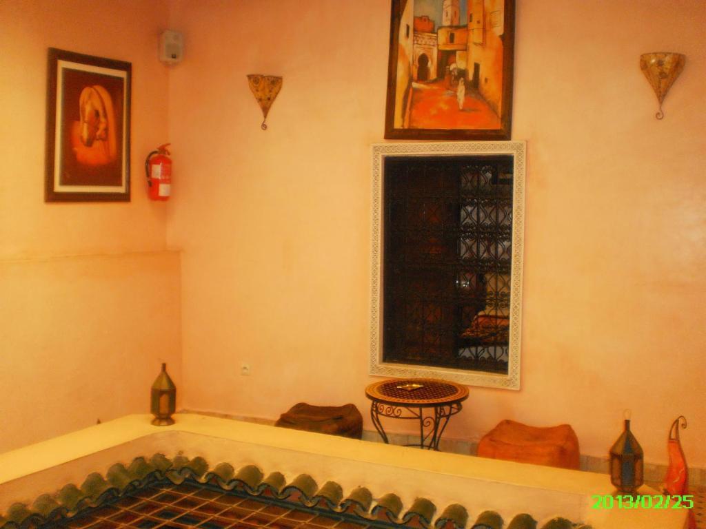 Riad Anass Al Ouali Fès Rum bild