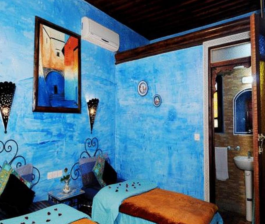 Riad Anass Al Ouali Fès Rum bild