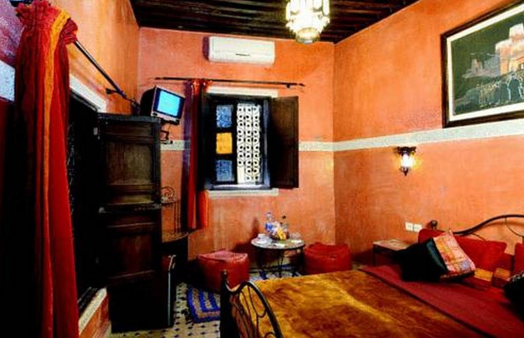 Riad Anass Al Ouali Fès Rum bild